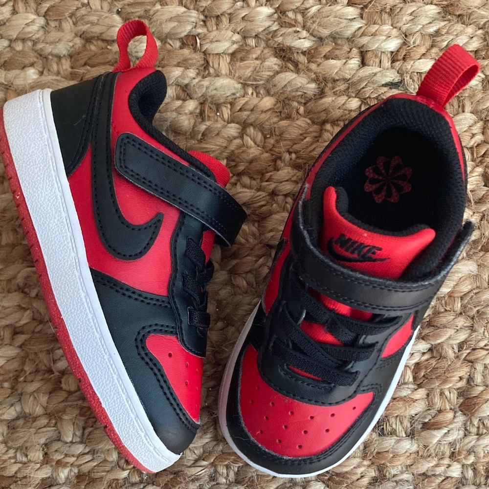Nike Kids Red and Black Sneakers
